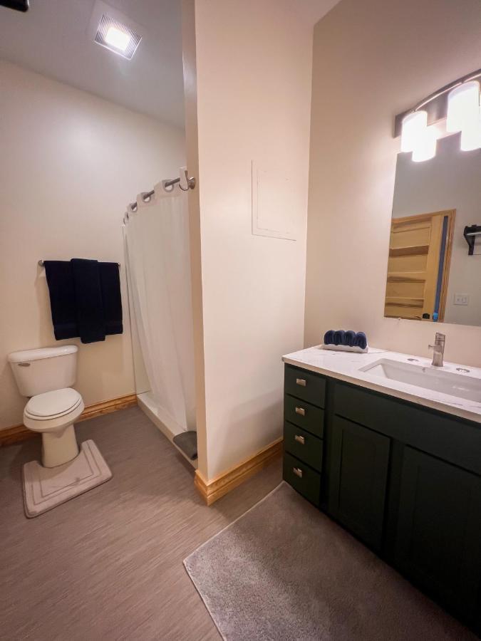 Goldfinch Suites Elkader 外观 照片