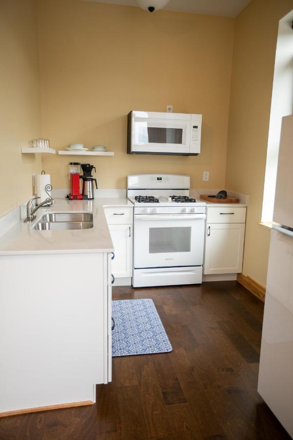 Goldfinch Suites Elkader 外观 照片